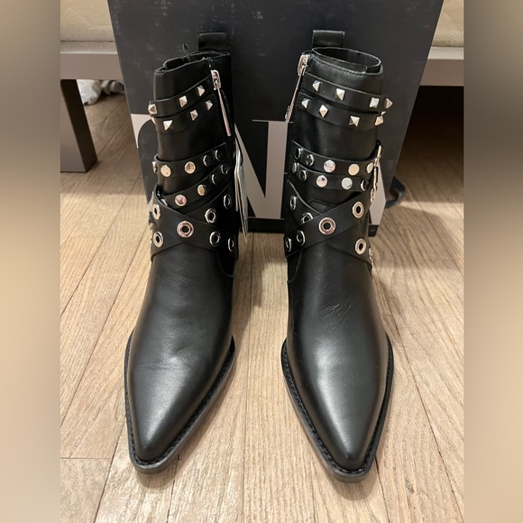 NIB Zara leather studded low heeled ankle boot (size 6.5) - Picture 3 of 5